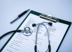 LA DEFLACIÓN EN LOS PRECIOS DE LA MEDICINA PRIVADA